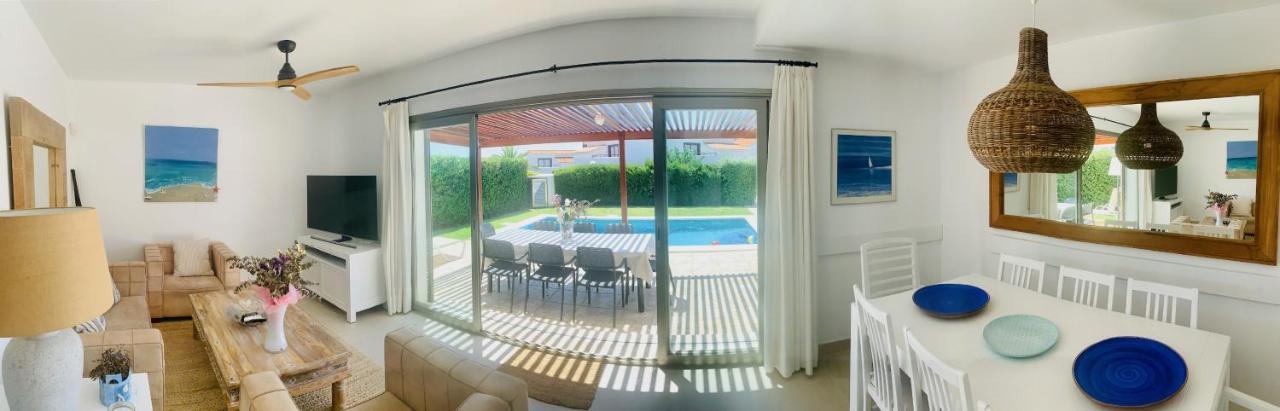 Villa Lauvic Cala'N Bosch  Extérieur photo